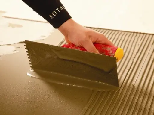Płytki podłogowe DIY: Układaj jak ekspert uniknij 5 błędów!